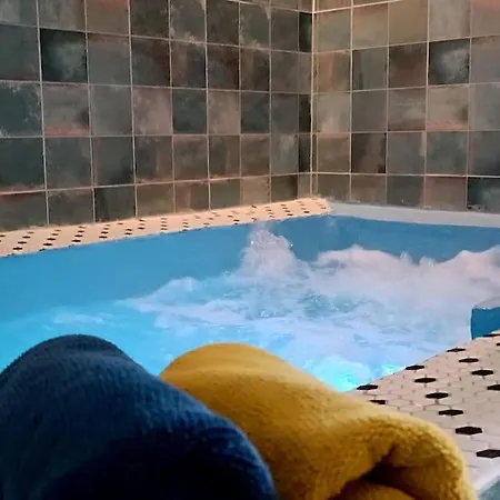 4 Personnes Avec Jacuzzi